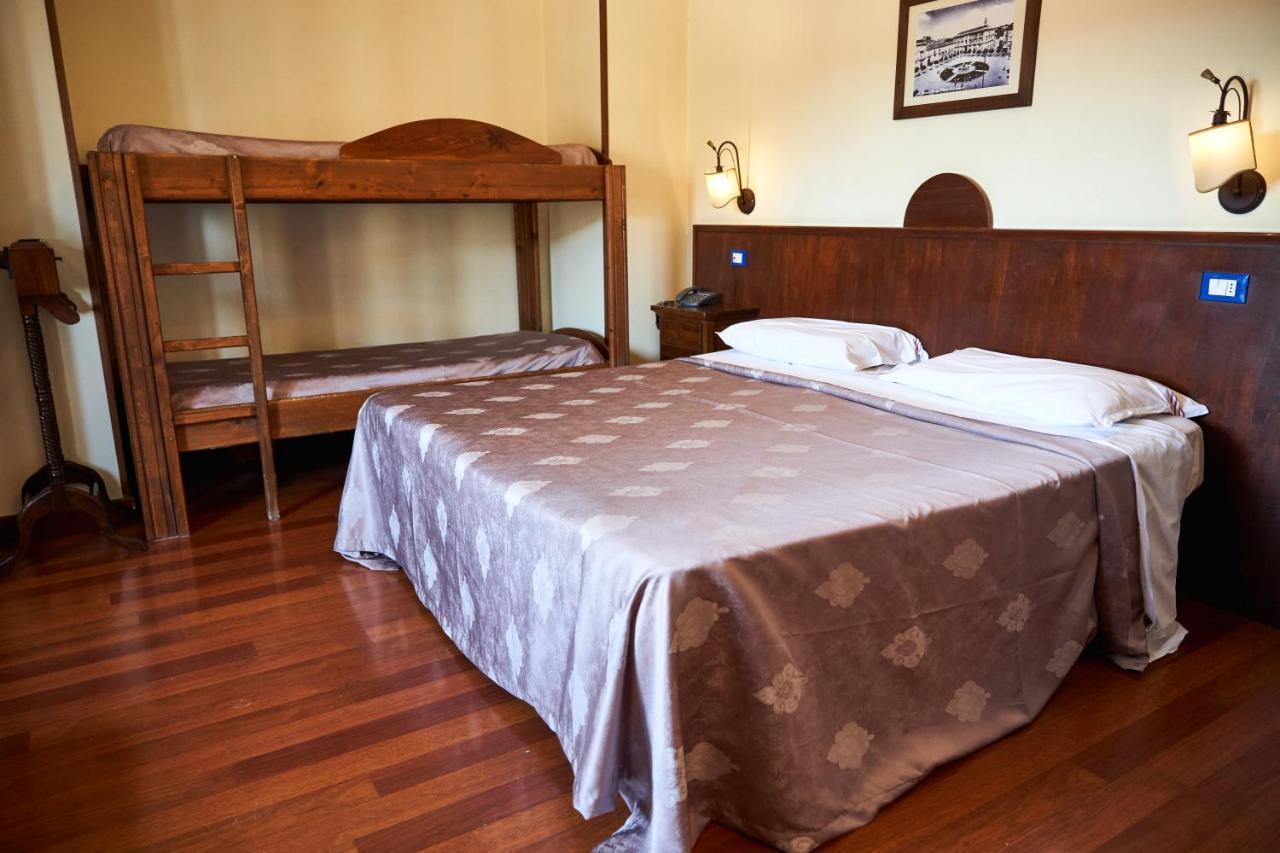 Hotel Max Aversa Εξωτερικό φωτογραφία