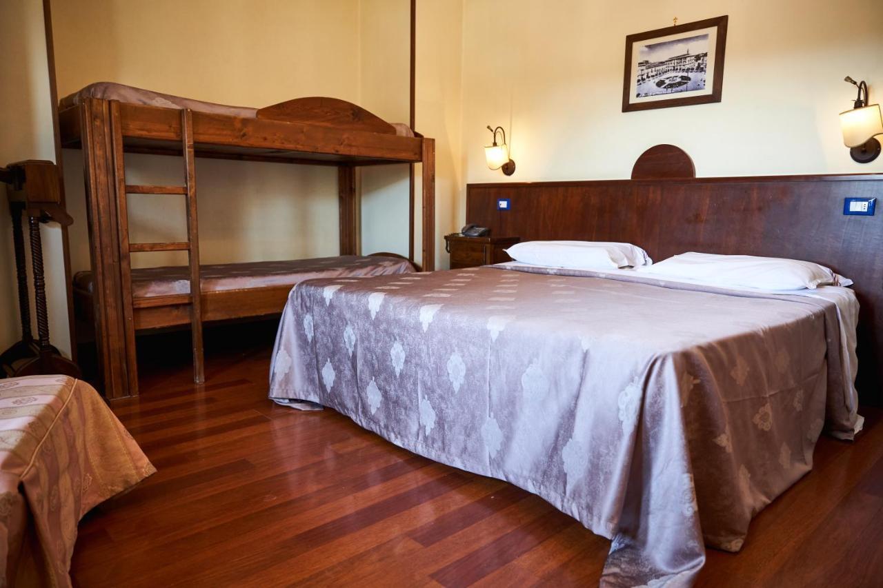 Hotel Max Aversa Εξωτερικό φωτογραφία