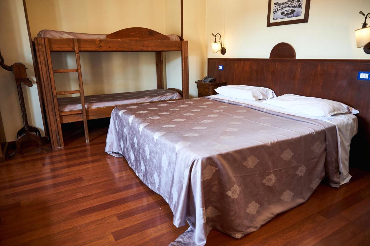Hotel Max Aversa Εξωτερικό φωτογραφία