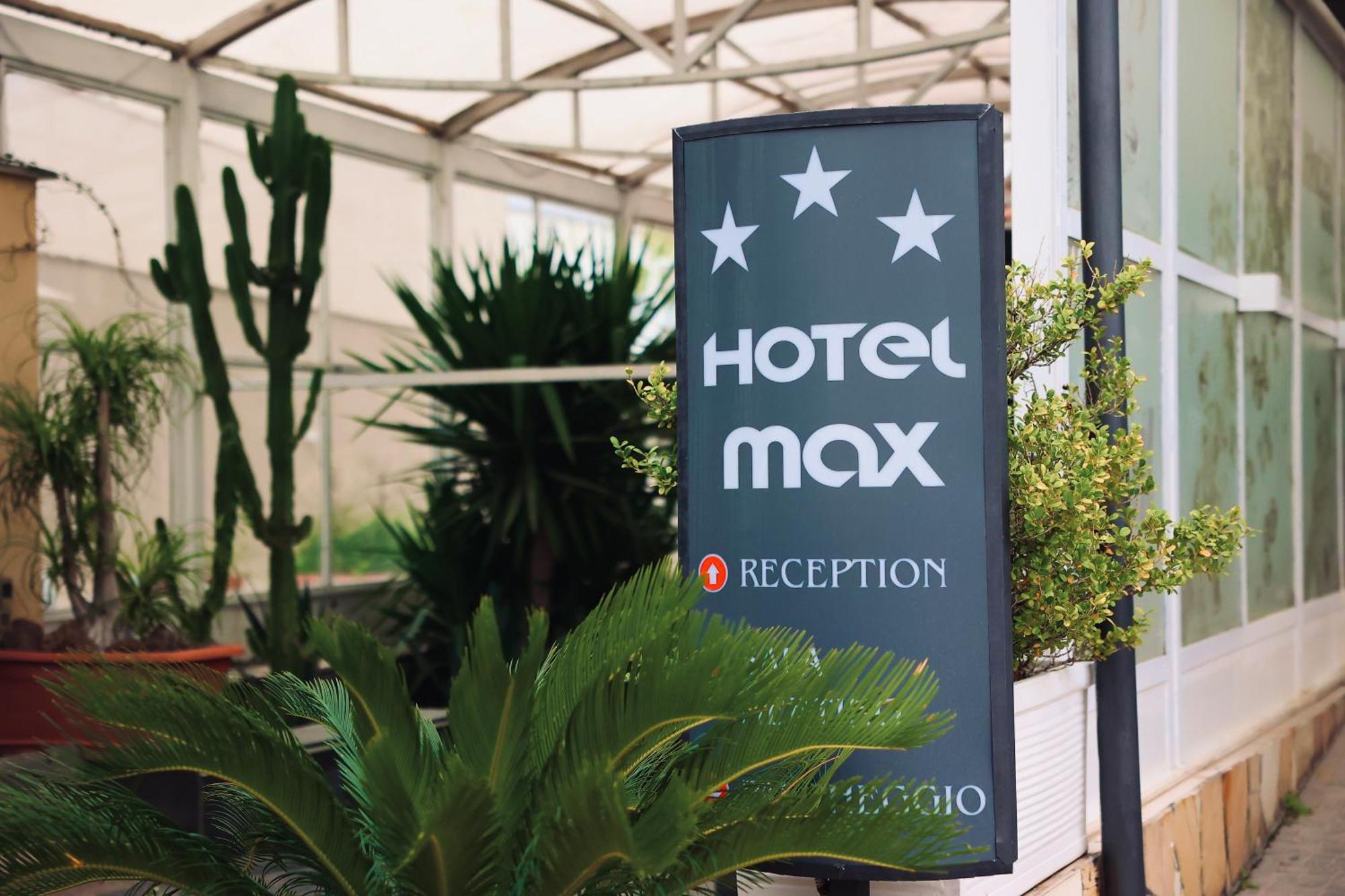 Hotel Max Aversa Εξωτερικό φωτογραφία