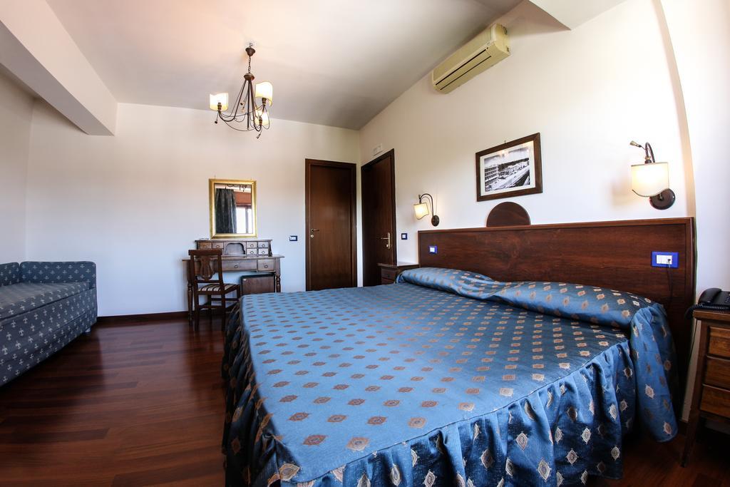 Hotel Max Aversa Εξωτερικό φωτογραφία