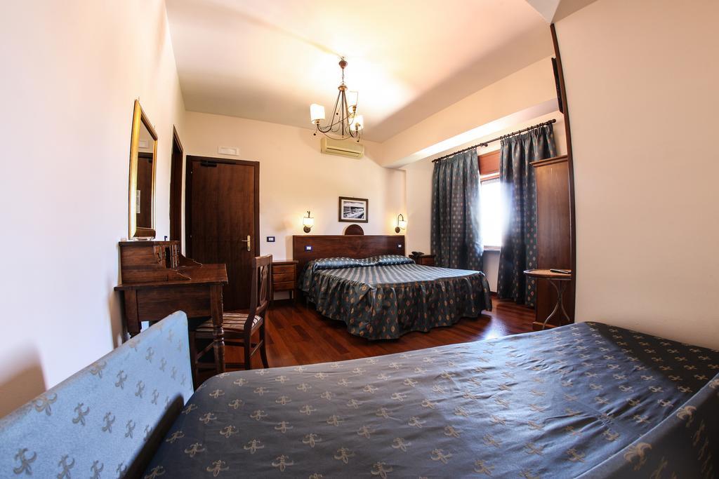 Hotel Max Aversa Εξωτερικό φωτογραφία