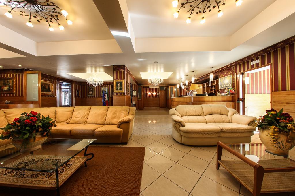 Hotel Max Aversa Εξωτερικό φωτογραφία
